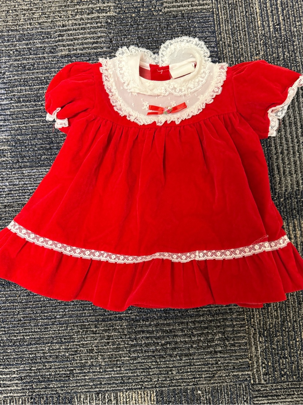 Disney Vintage 1982 Sears Winnie the Pooh Baby Girl Red Velvet Lace Dress 12M